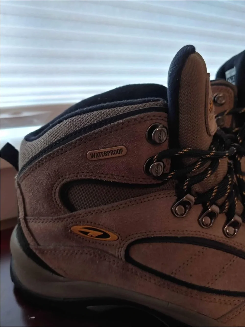 Hi-Tec hi tec